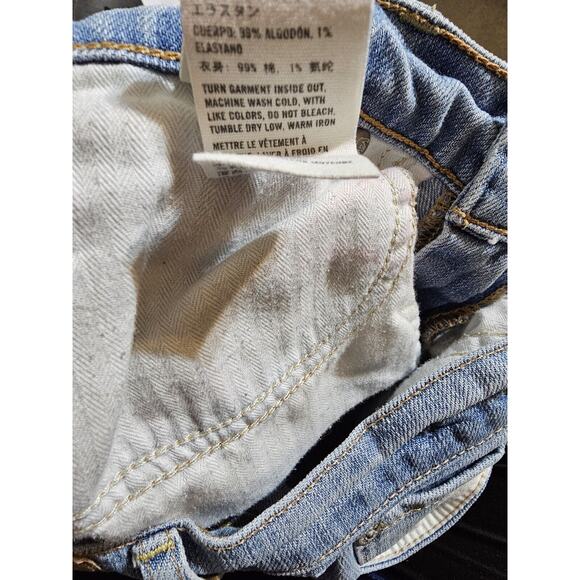 Abercrombie & Fitch NY Shorts Women Shorts 6S Light Wash Denim Cutoff Jean Short - Picture 13 of 13